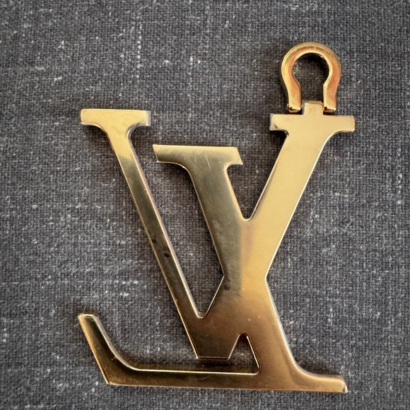 Louis Vuitton Charm (Riverside) - Picture 3 of 3